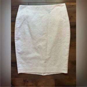 Ann Taylor White Ivory Textured Pencil Skirt Size 0 | Quiet Luxury Office Chic
